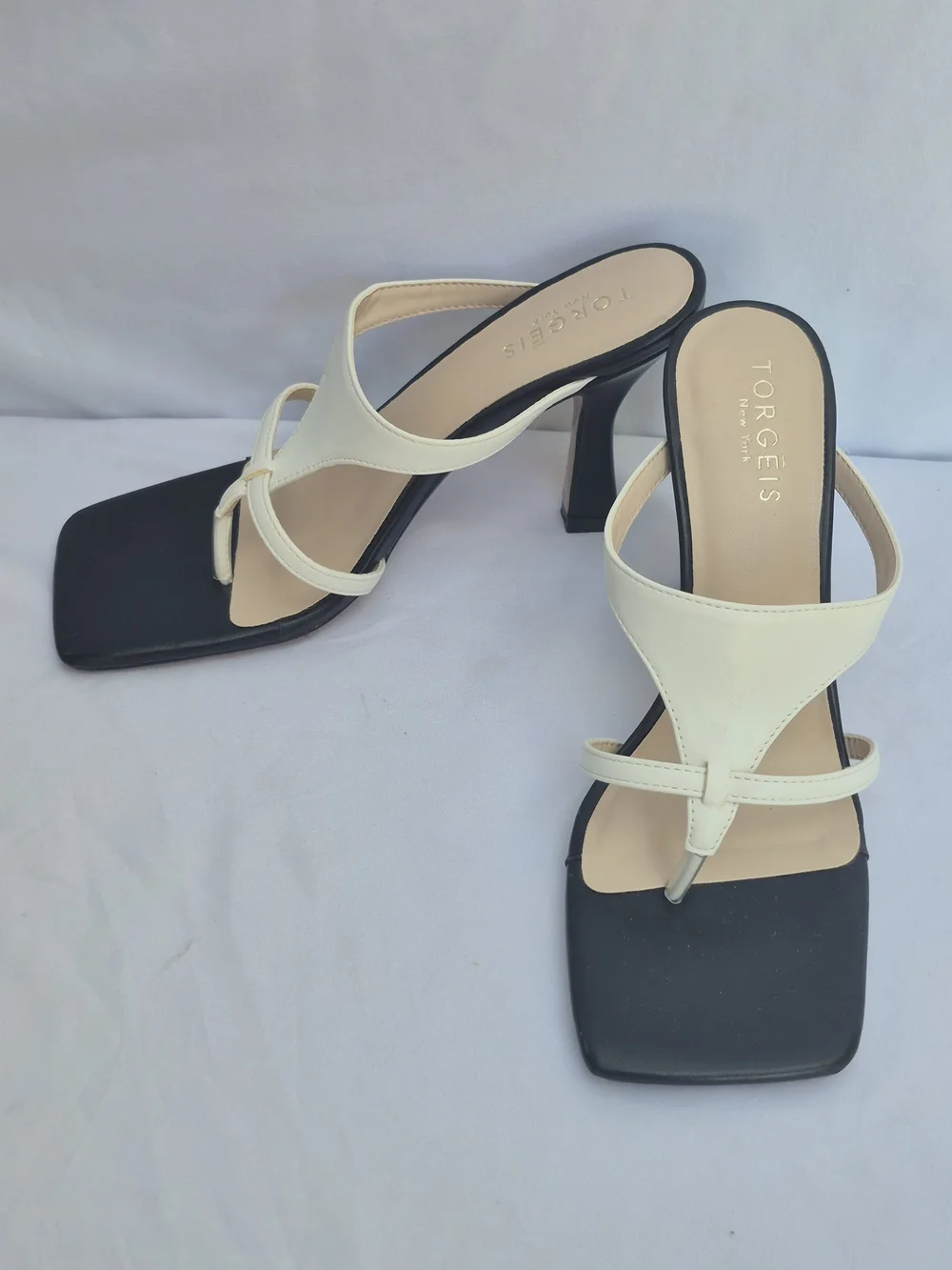 TORGEIS Two Tone Black White Square Toe Thong Heeled Mule Sandals Size 6.5M